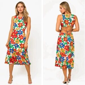 Gilli Tropical Floral Print Big Flowers Open Back Midi Dress
